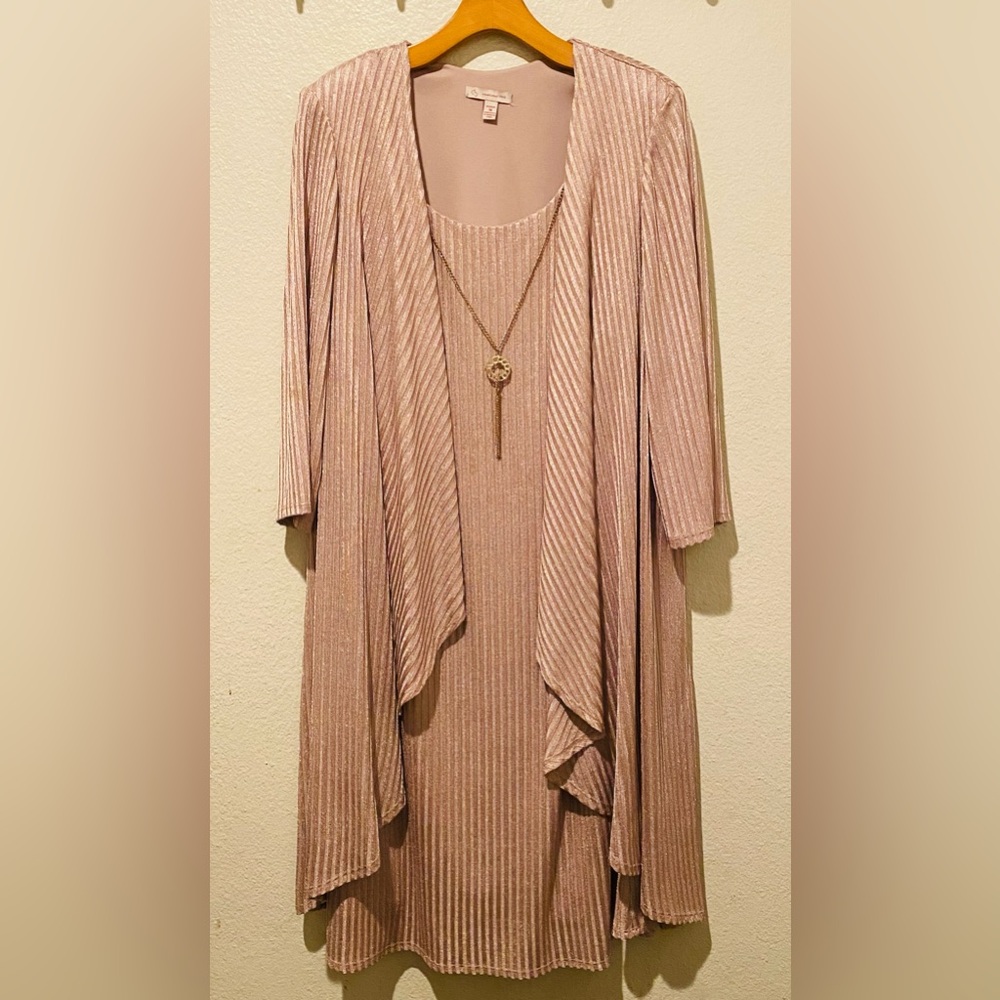 Dress Barn Elegant Women's soft dress in pink
